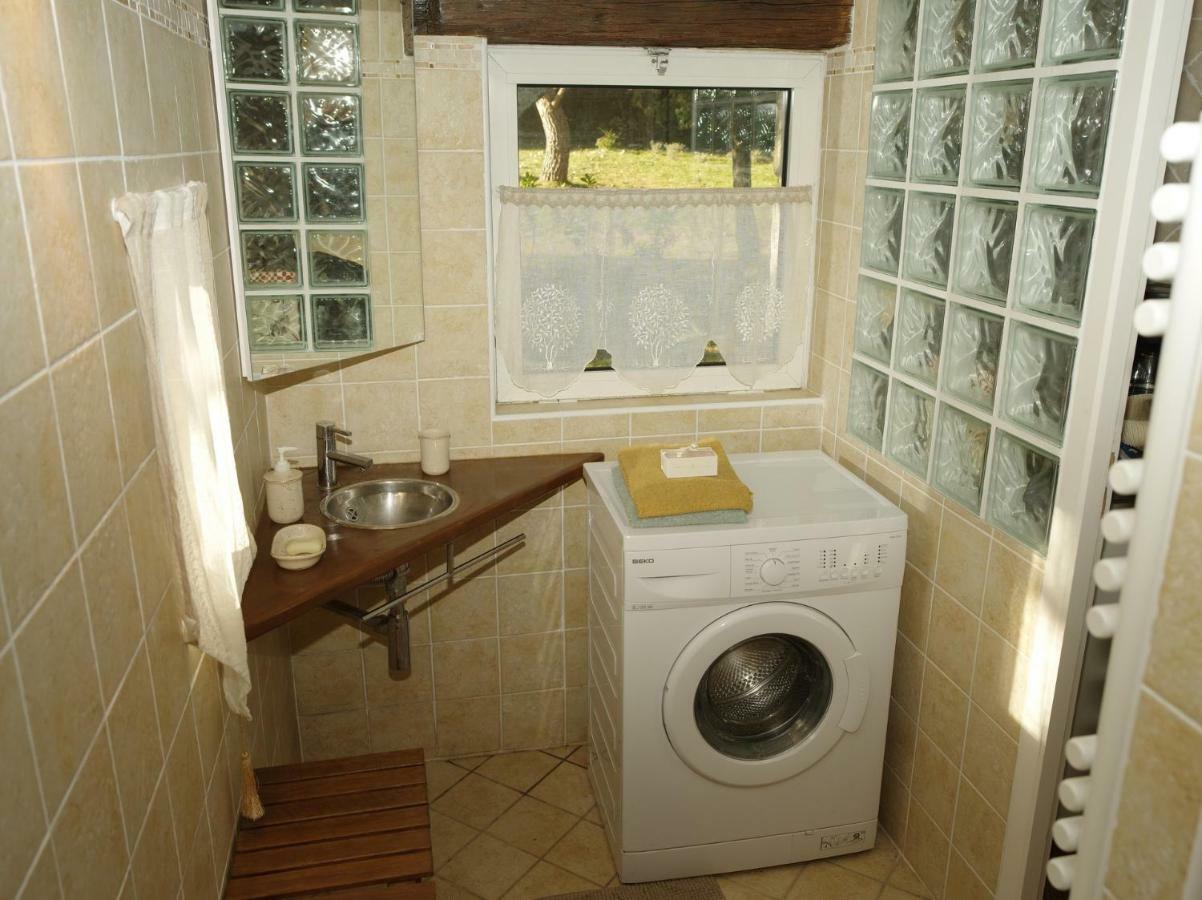 Villa Sous Les Chenes Lussan  Esterno foto